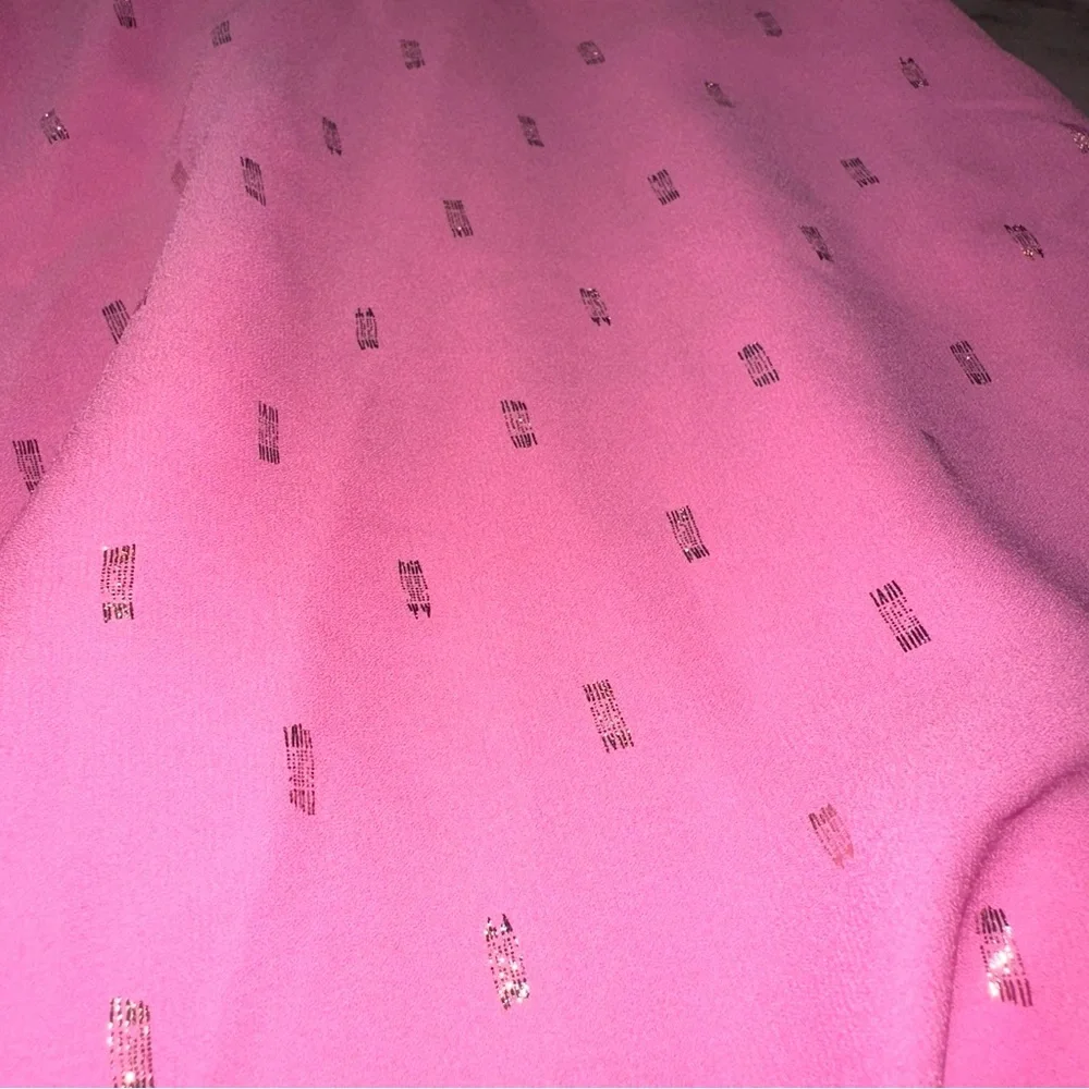 Adrienne Size Large Pink Flowy Shorts‎ with Gold Accents